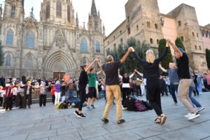 Sardanes a la Catedral: tradició i