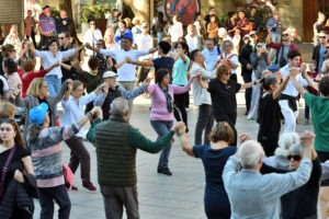 Sardanes a la Catedral: tradició i